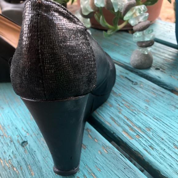 KENNETH COLE REACTION "TALL TAIL" WEDGE 5.5M NWOT - Picture 8 of 11